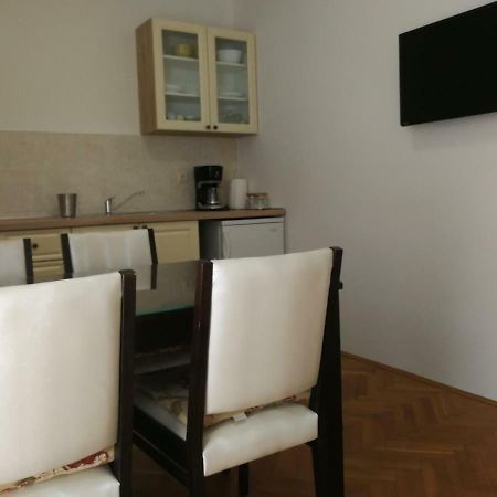 Apartment Violeta 1 Funtana Exteriör bild